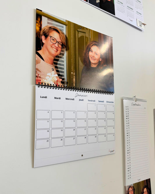 Calendrier mural double page personnalisable (29,7x21cm)